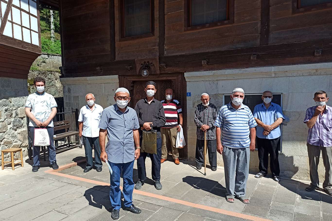 Trabzon’da Charlie Hebdo ve Kur’an saldırıları protesto edildi Trabzon’da Charlie Hebdo ve Kur’an saldırıları protesto edildi